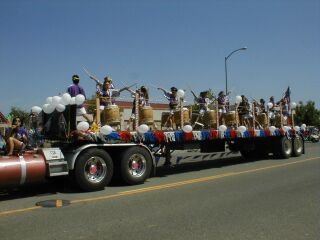 P7041034t.jpg (14244 bytes)