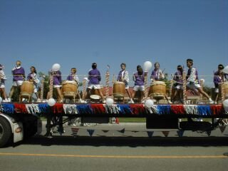 P7041035t.jpg (15656 bytes)